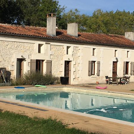 Maison Perigord Vert Piscine Et Spa La Roche-Chalais Kültér fotó