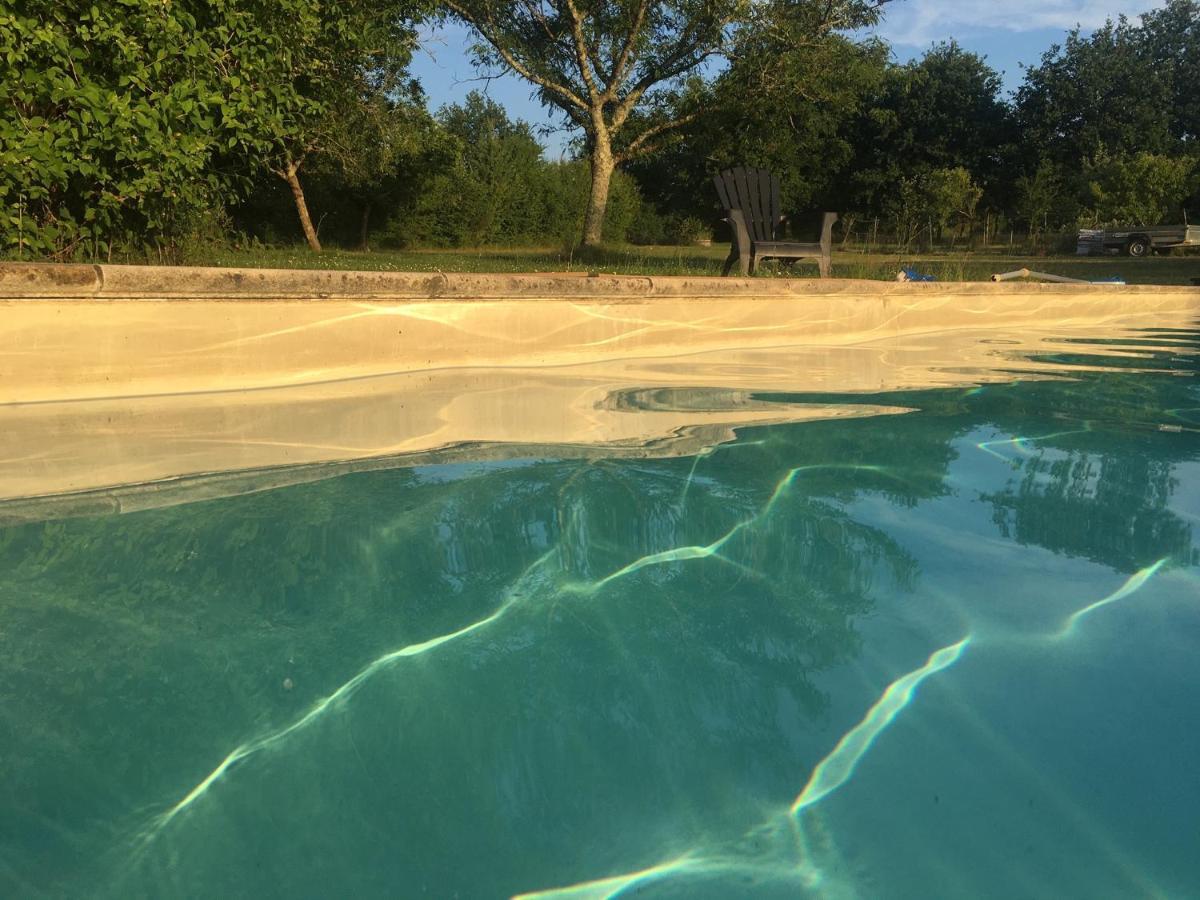 Maison Perigord Vert Piscine Et Spa La Roche-Chalais Kültér fotó